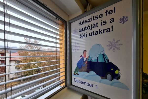 December elseje, a kalendárium első dátuma, közlekedésbiztonságot szolgáló üzenettel (Fotó: Nógrád Megyei Rendőr-főkapitányság)