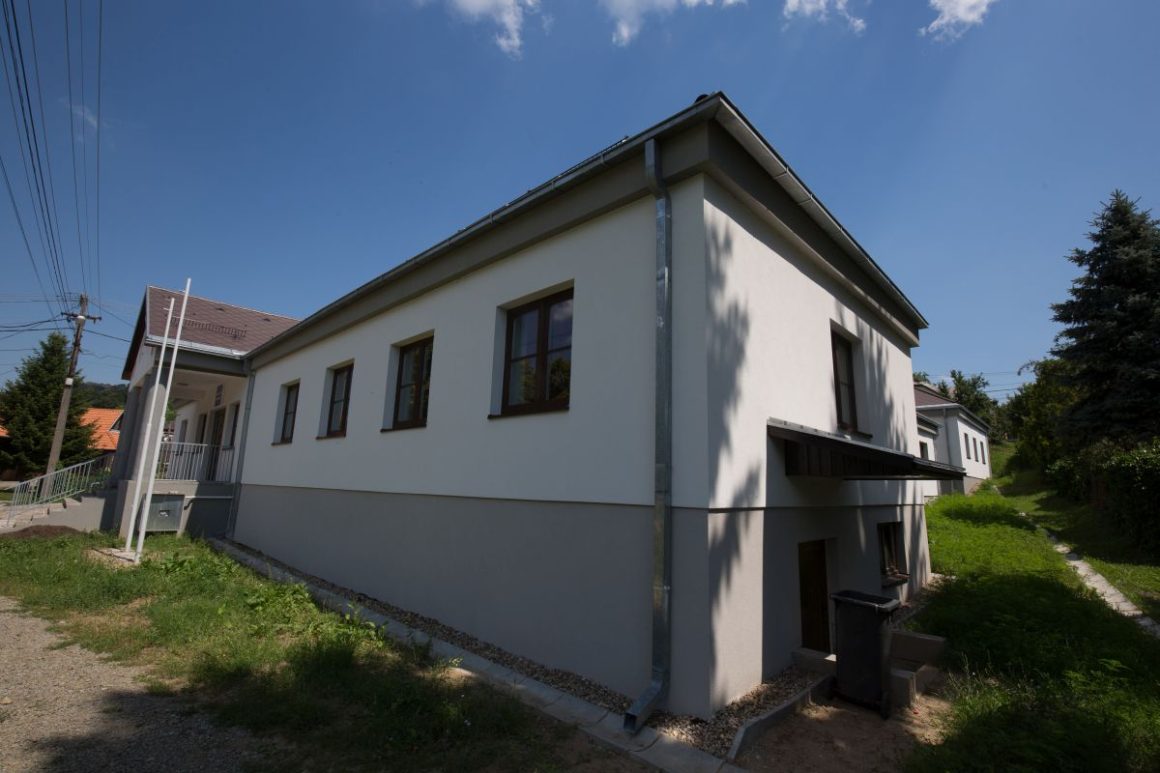 A felújított Bátki József Közösségi Ház (Fotó: Salgótarján Megyei Jogú Város Önkormányzata)