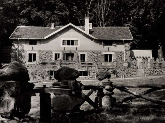 Egykoron a Salgó Menedékház, mely 1965-ben vette fel a Dornyay turistaház nevet (Kiemelt fotó forrása: Zempléni Múzeum képeslap-gyűjteménye)