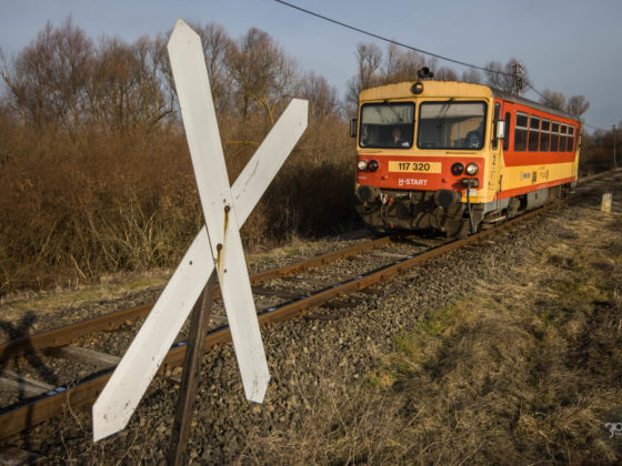3100.hu illusztráció: Bz-motorvonat Nyugat-Nógrádban, Szécsény közelében