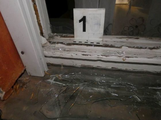 A férfi az ablakot betörve jutott be az egyik házba (Fotó: Nógrád Megyei Rendőr-főkapitányság)