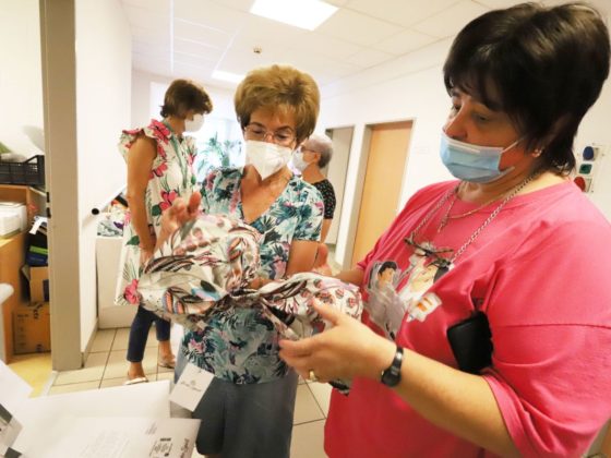 Kemoterápiás turbánok, fejkendők és fejpántok érkeztek a Szent Lázár Megyei Kórház Onkológiai Osztályára (Fotó: Szent Lázár Megyei Kórház)