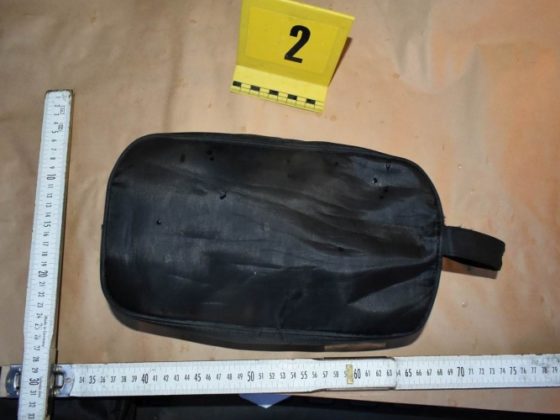 A rendőrök megtalálták a sértett táskáját, ám pénz már nem volt benne (Fotó: Nógrád Vármegyei Rendőr-főkapitányság)