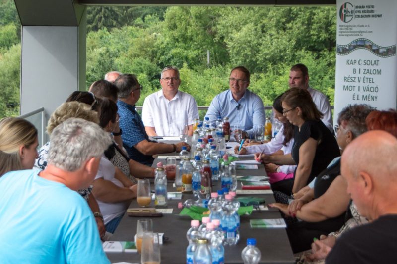 Civil fórum a Miniszterelnökség munkatársaival a Somoskői Látogatóközpontban (Fotó: Nógrád Vármegyei Civil Közösségi Szolgáltató Központ)