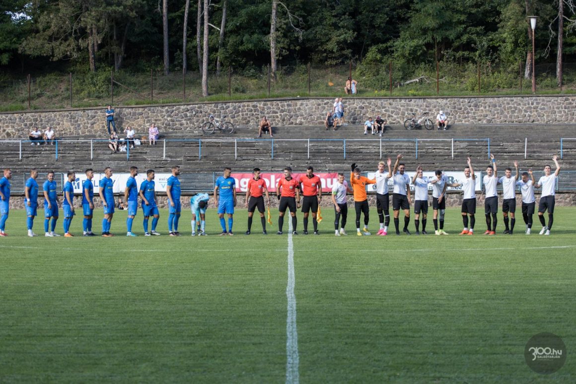 3100.hu Fotó: SBTC - Sényő-Carnifex FC NB III-as labdarúgómérkőzés 2023. augusztus 2-án a salgótarjáni Szojka Ferenc Stadionban