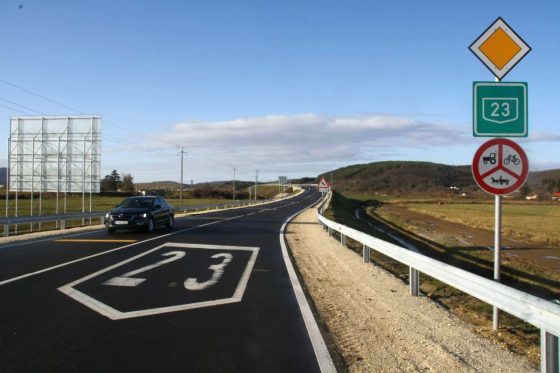 A 23-as főút Bátonyterenyét elkerülő szakasza az átadó napján, 2023. december 22-én. (Fotó: Nagy-Majdon József | Facebook)