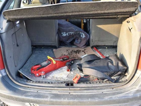 A rendőrök megtalálták a két tatabányai férfi kocsijában az elkövetéshez használt eszközöket (Fotó: Nógrád Vármegyei Rendőr-főkapitányság)
