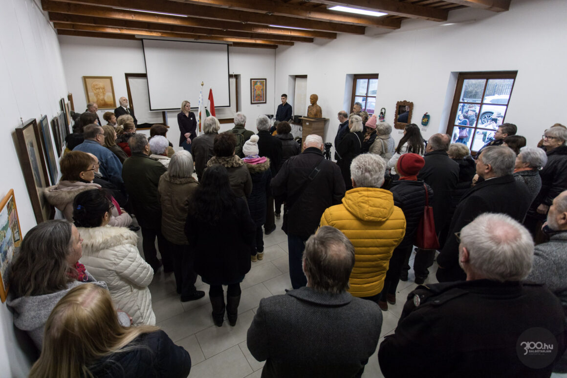 3100.hu Fotó: A somoskőújfalui Hazatérés Emlékházában nyílt meg a Hazatérés 100 című tárlat és a helyi képzőművészek kiállítása 2024. február 15-én.
