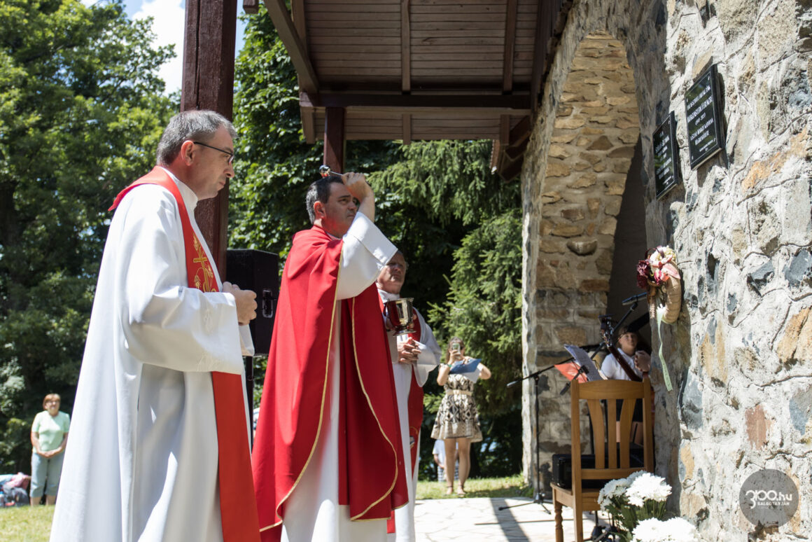 3100.hu Fotó: Szent Péter és Szent Pál ünnepe alkalmából tartottak szentmisét szombaton a Szent Margit-kápolnánál