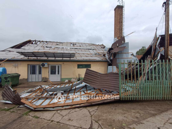 A hétfői vihar több épületben is kárt okozott (Fotó: Nógrád Vármegyei Katasztrófavédelmi Igazgatóság)