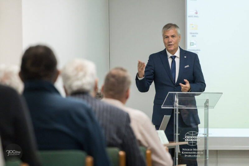 3100.hu Archív fotó: Tordai Péter az NKIK szeptemberi tisztújító küldöttgyűlésén, ahol hatodik alkalommal választották meg elnöknek.