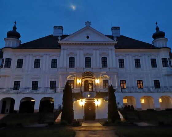 Negyven év után, 2025 februárjában bezárja kapuit a sziráki Teleki-Degenfeld Kastélyszálló (Fotó: Teleki-Degenfeld Kastélyszálló Szirák | Facebook)