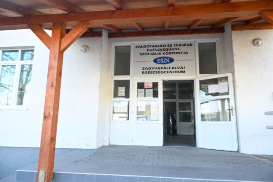 A 2026 elején nyílt salgótarjáni Egészségfejlesztési Irodának a Zagyvapálfalvai Egészségcentrum épülete ad otthont. (Fotó: Tolnai Sándor | Facebook)