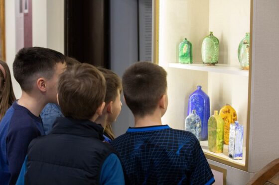 „Nagy István és a népi világ Mihályfi Ernő gyűjteményében” címmel nyílt időszaki tárlat a Dornyay Béla Múzeumban 2026. március 20-án. (Fotó: Dornyay Béla Múzeum/Shah Timor | Facebook)