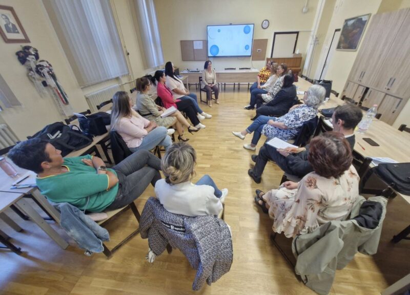 Felkészítő tréningen vettek részt a Nógrád Vármegyei Szakképzési Centrum oktatói az NVSZC Stromfeld Aurél Technikumban, melynek révén ősztől karrier-tanácsadással is segíthetik a diákokat. (Fotó: Nógrád Vármegyei Szakképzési Centrum | Facebook)