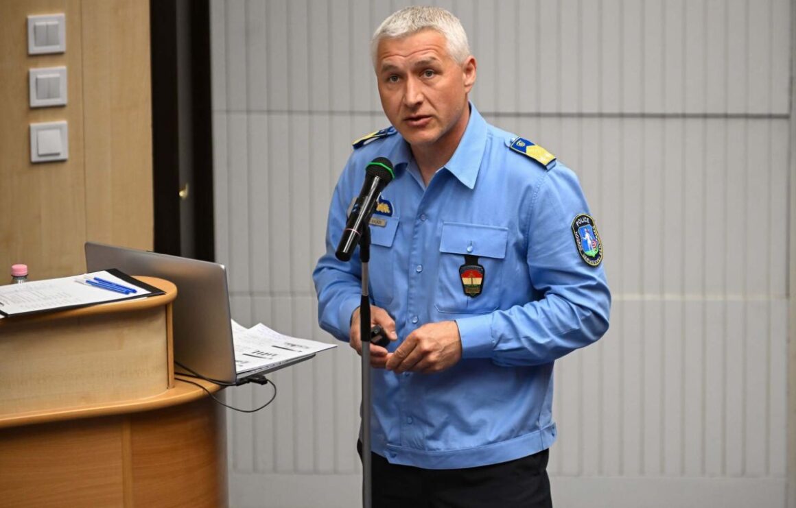 Bárnai Balázs kapitányságvezető számolt be a Salgótarjáni Rendőrkapitányság tavalyi évéről (Fotó: Fenyvesi Gábor | Facebook)
