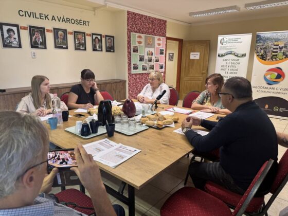 Sajtóreggeli a Nógrád Vármegyei Civil Közösségi Szolgáltató Központban 2026. szeptember 16-án. (Fotó: Nógrád Vármegyei Civil Közösségi Szolgáltató Központ | Facebook)