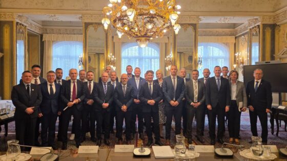Lőrincz Viktória vidék- és településfejlesztési miniszterrel egyeztetett a 25 megyei jogú város polgármestere 2026. október 5-én. (Fotó: Kreicsi Bálint | Facebook)